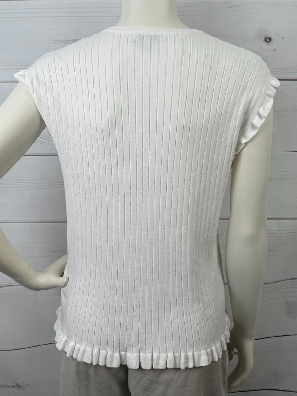 White Birch White Ribbed Ruffle Trim Sleeveless Top - Size 1X - Picture 6 of 16